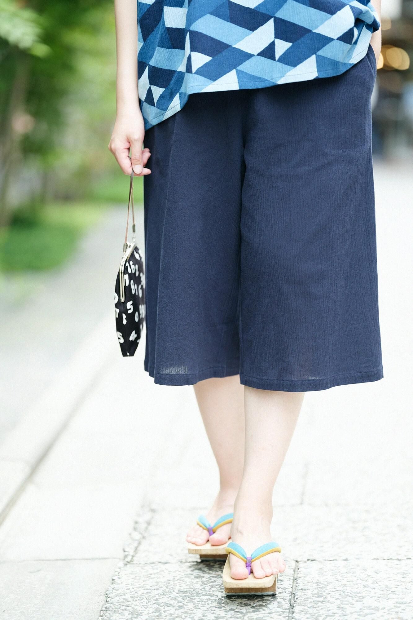 Takashima Chiku 20/20 Hironari Monpe Hagi-Length / Navy Blue (Tomekon)