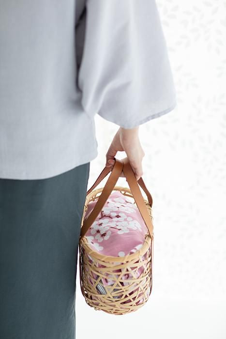 Isemomen Cotton Textile Handkerchief / Nandina Pink