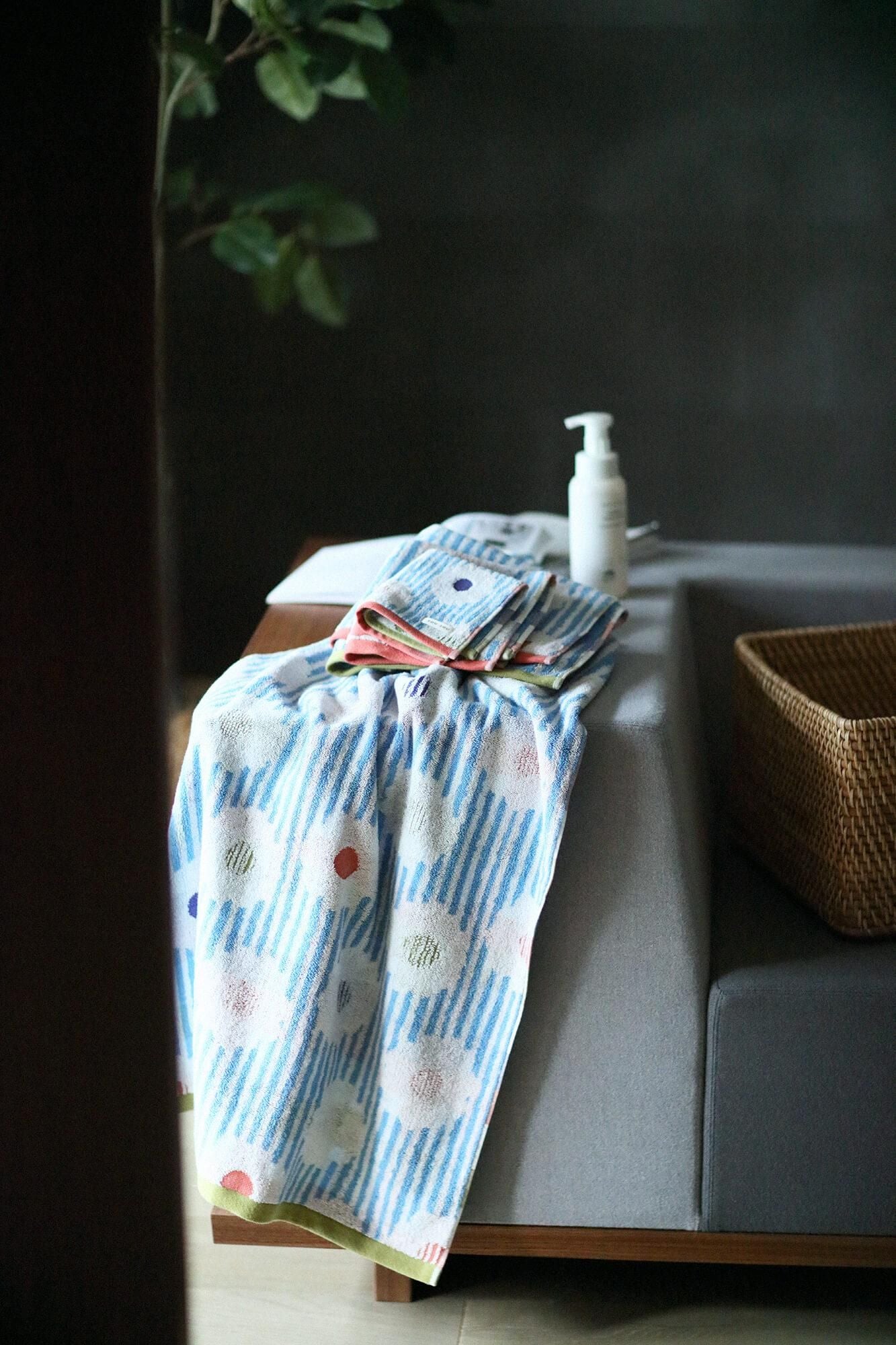 SOU・SOUの今治タオル フェイスタオル／白菊（しらぎく）かれん