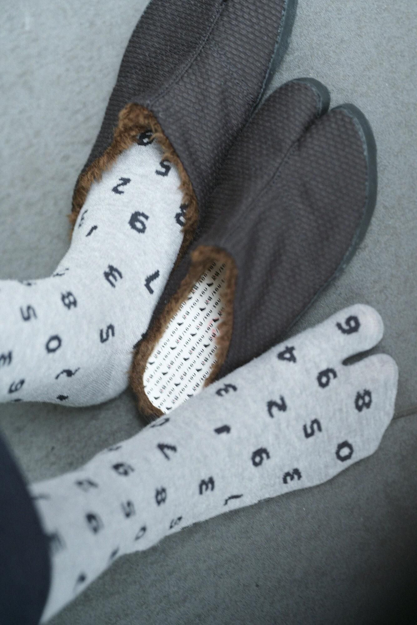 Tabi Tights／SO-SU-U Light Ink Grey