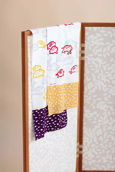 伊勢木綿 textile手ぬぐい／干支手ぬぐい 亥（ゐ） 芥子色（からしいろ） 令和元年