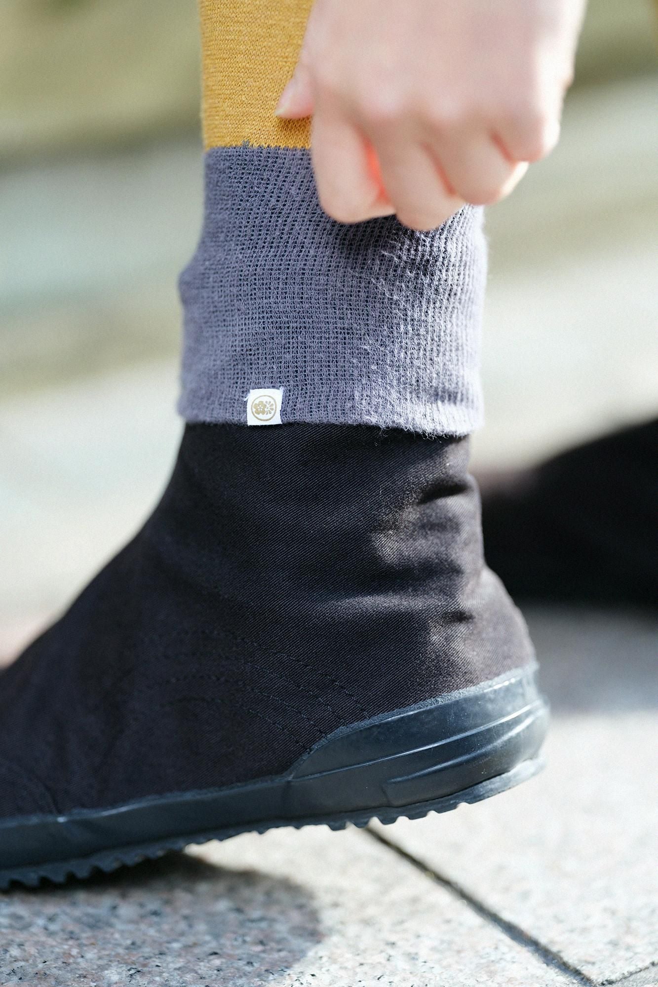 彩三寸 內搭褲／山吹茶×鉛色