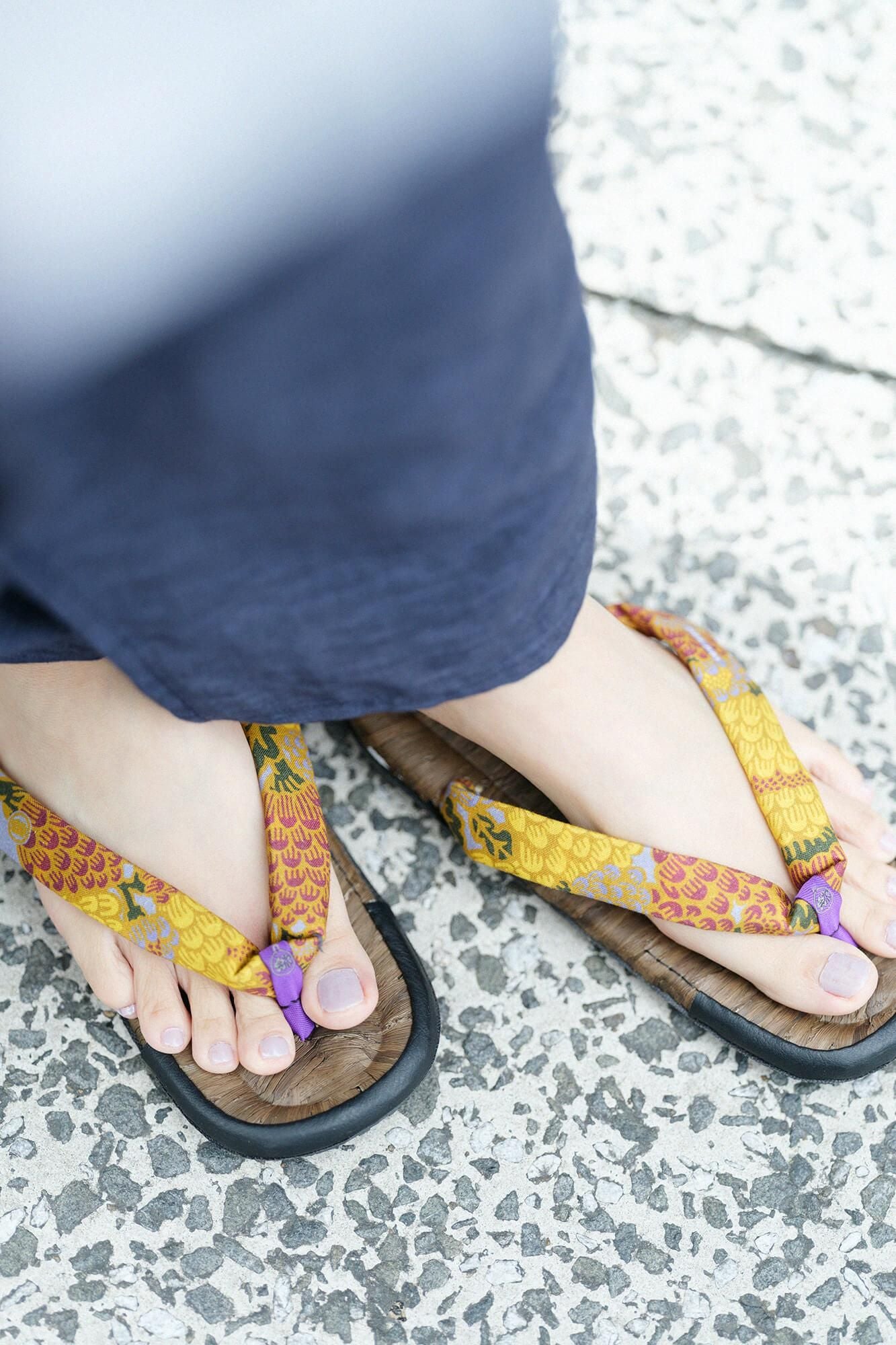 Asabura Sandals Black／Kenran Golden