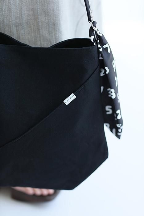 附飾帶 穩 帆布側揹包/黑色 SO-SU-U十數 昆