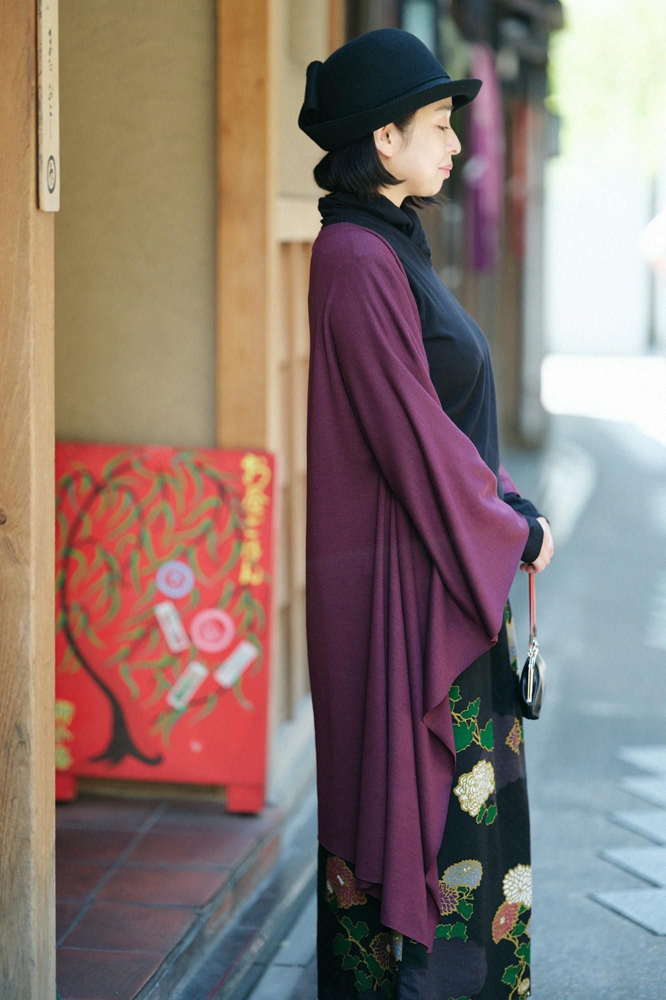 【官網限定】平針織 可洗羊毛飛鼠袖外披/酒紅色