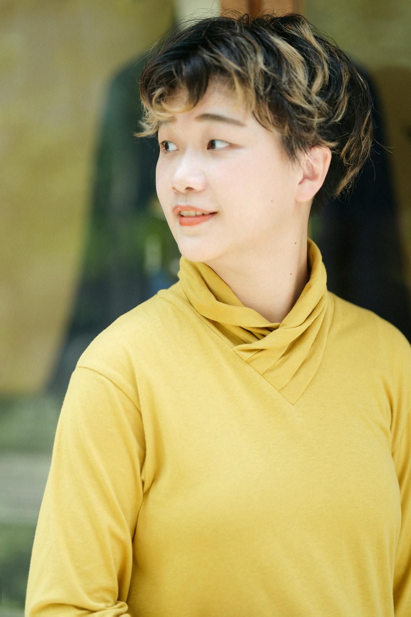 高領上衣／芥末黃