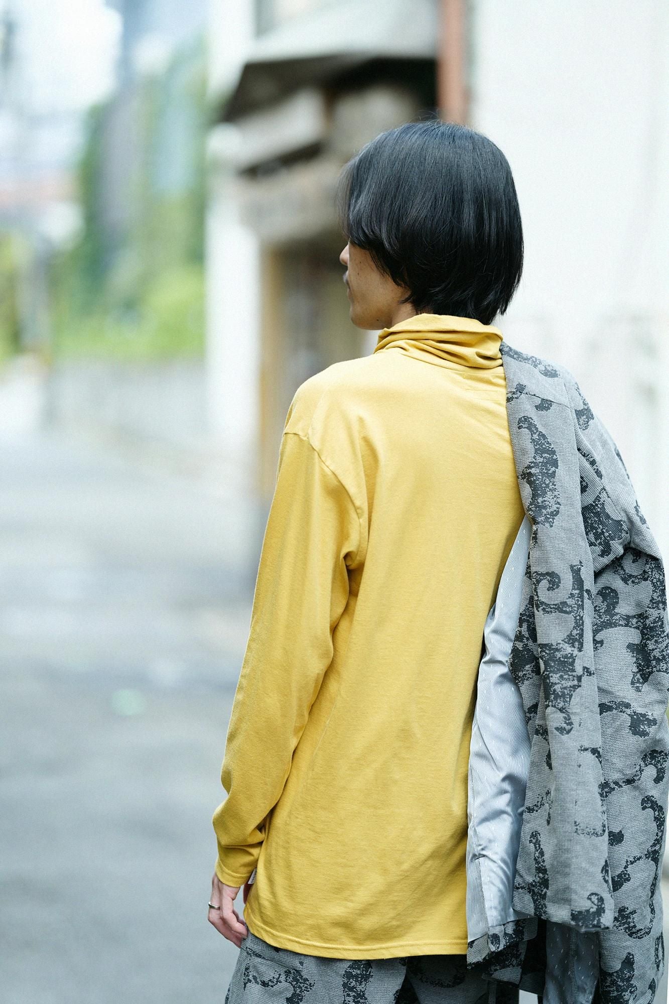 高領上衣／芥末黃