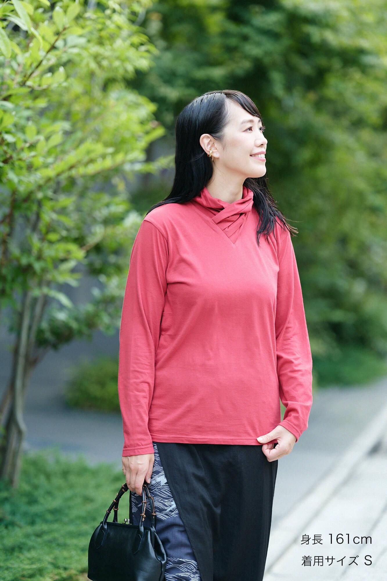Turtle Neck Shirt / Red