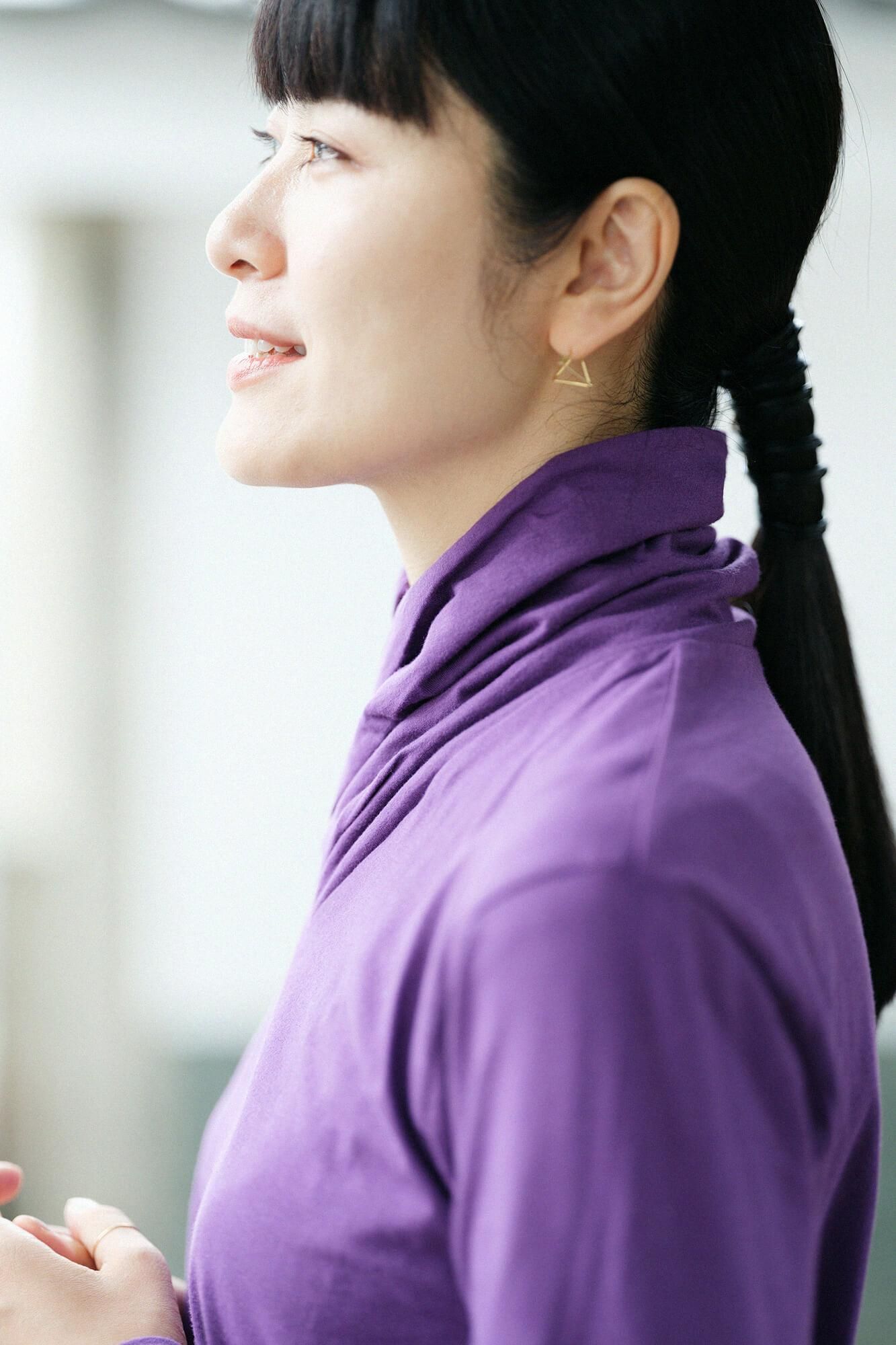 高領上衣／紫色