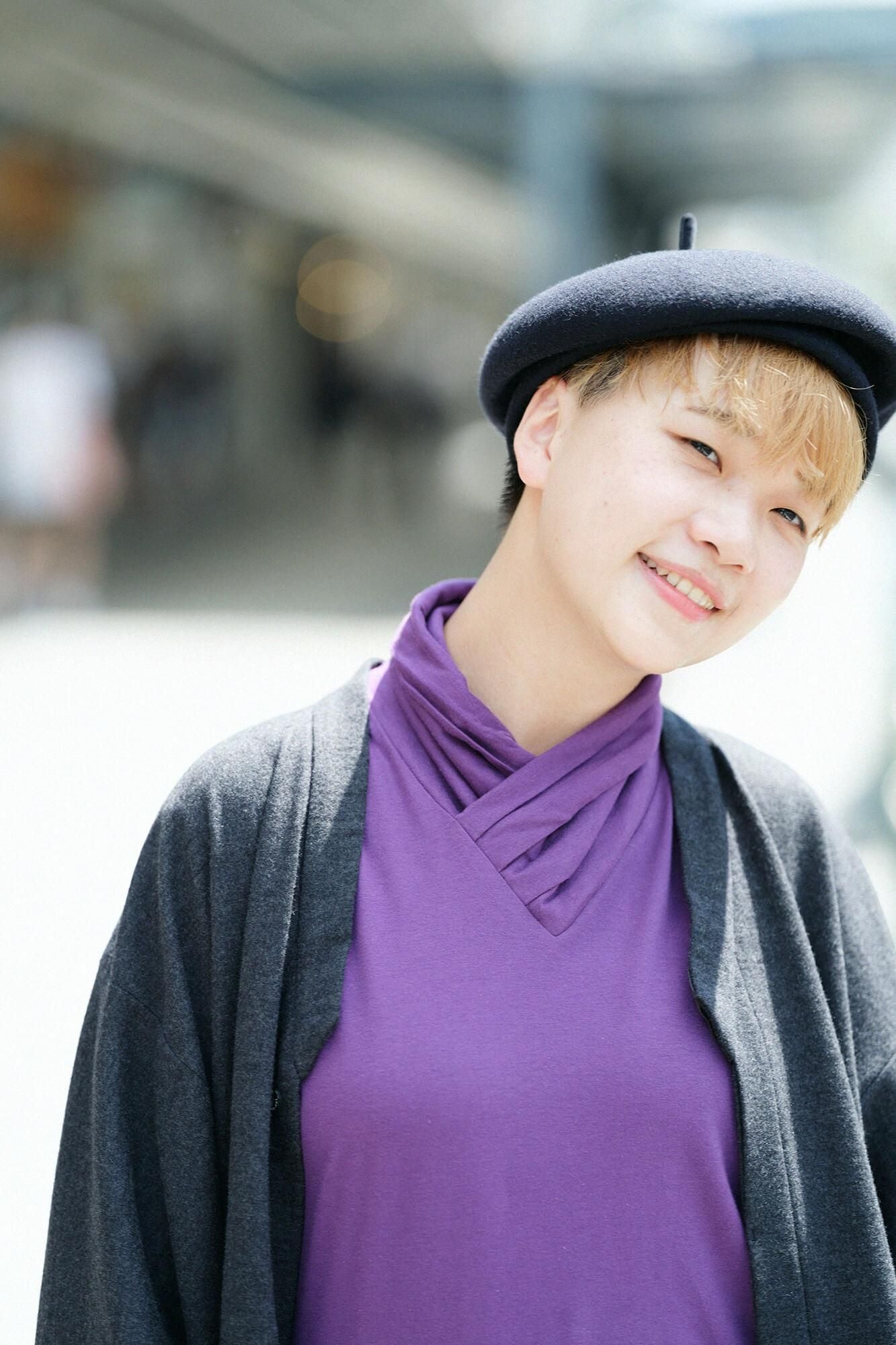 高領上衣／紫色