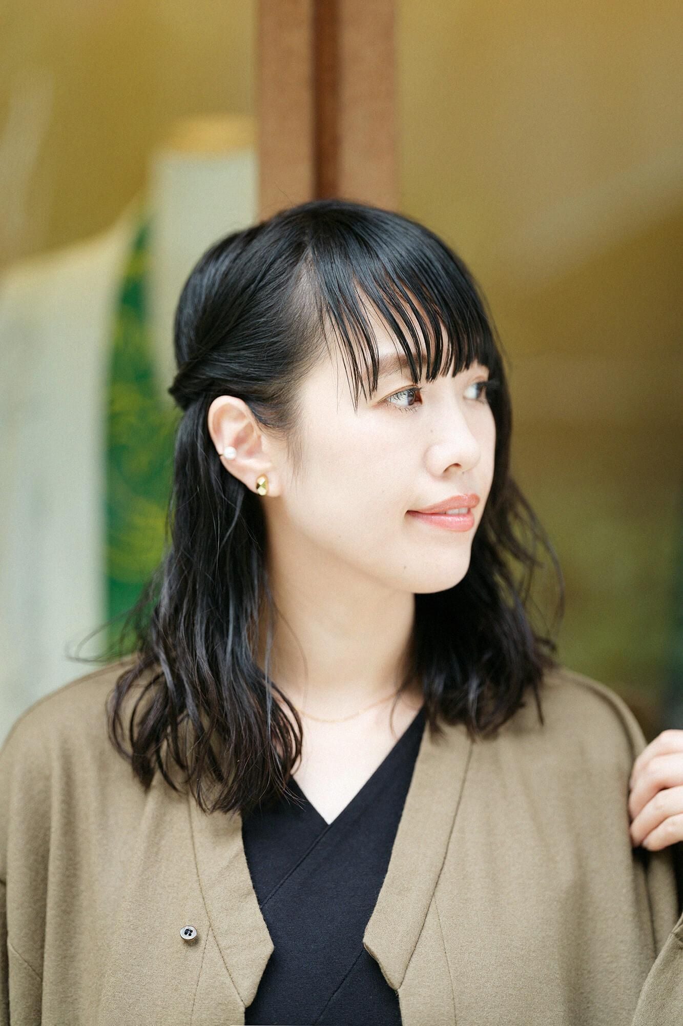 雙色袖V領上衣30號單線/jiban/黑色×鉛色