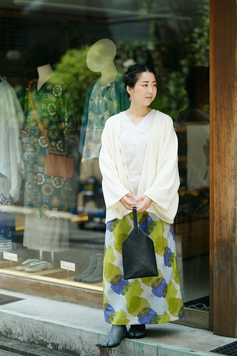 Unbeschnittener Kragen, schlicht