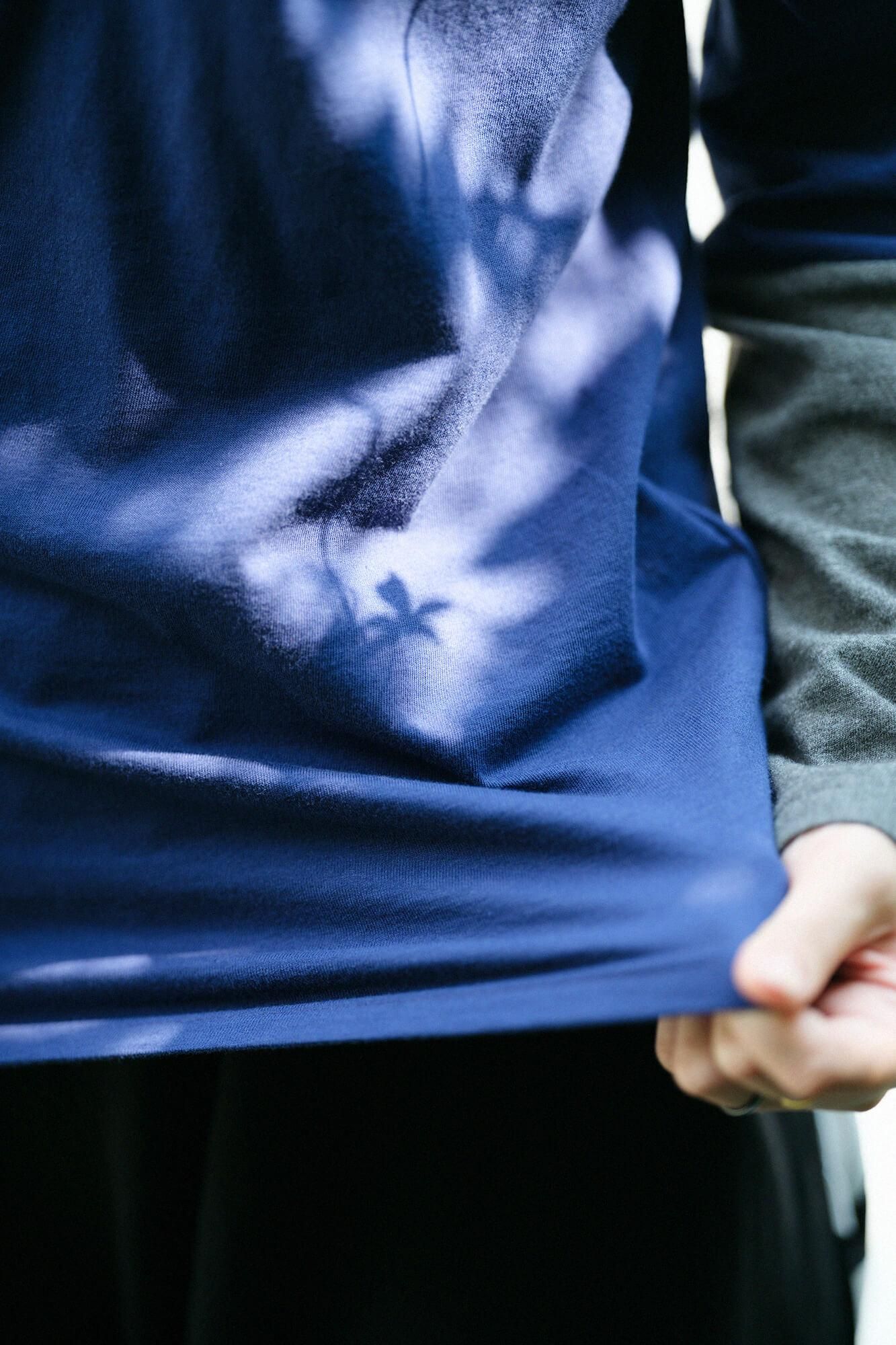 拉出领，不同袖子，30 件单件/深蓝色 x 麻色墨水