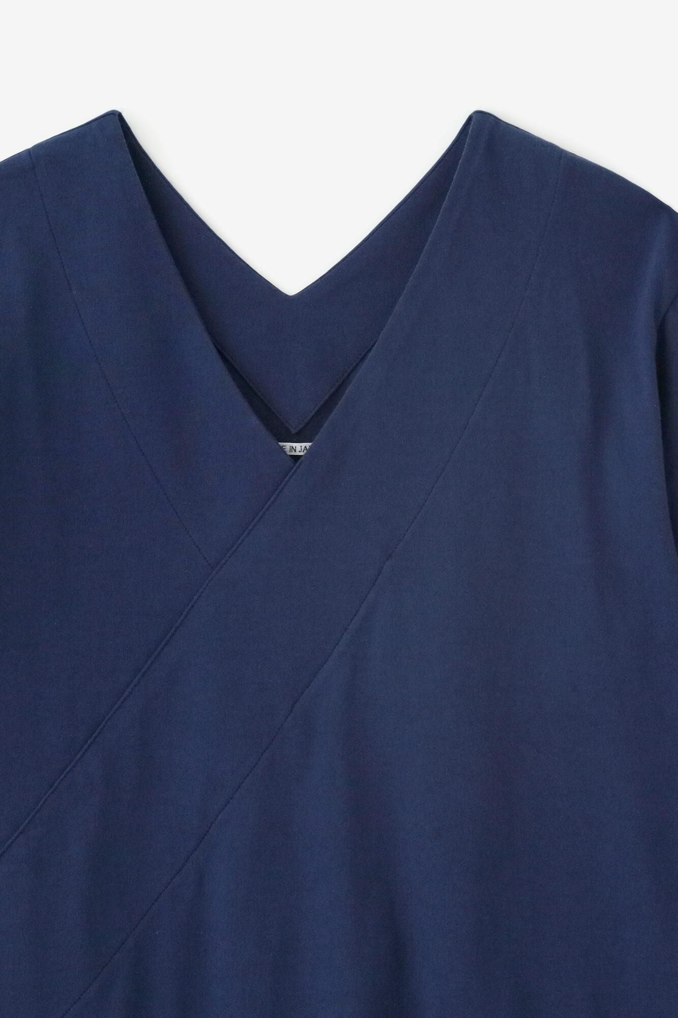 拉出领，不同袖子，30 件单件/深蓝色 x 麻色墨水