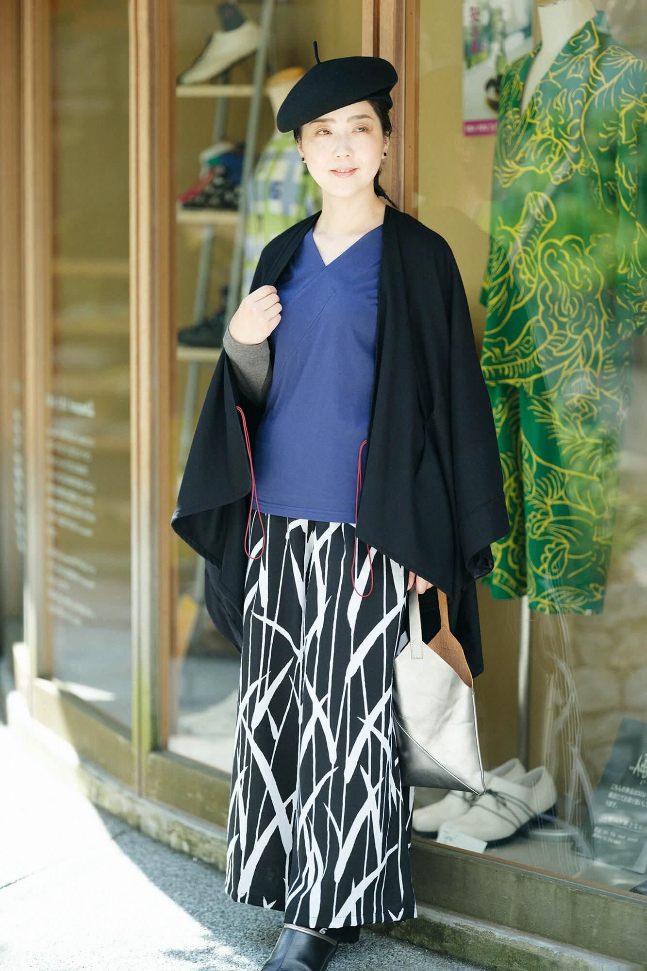 拉出领，不同袖子，30 件单件/深蓝色 x 麻色墨水