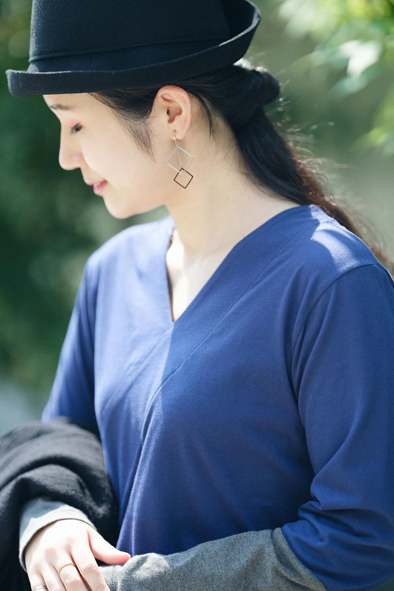 拉出领，不同袖子，30 件单件/深蓝色 x 麻色墨水