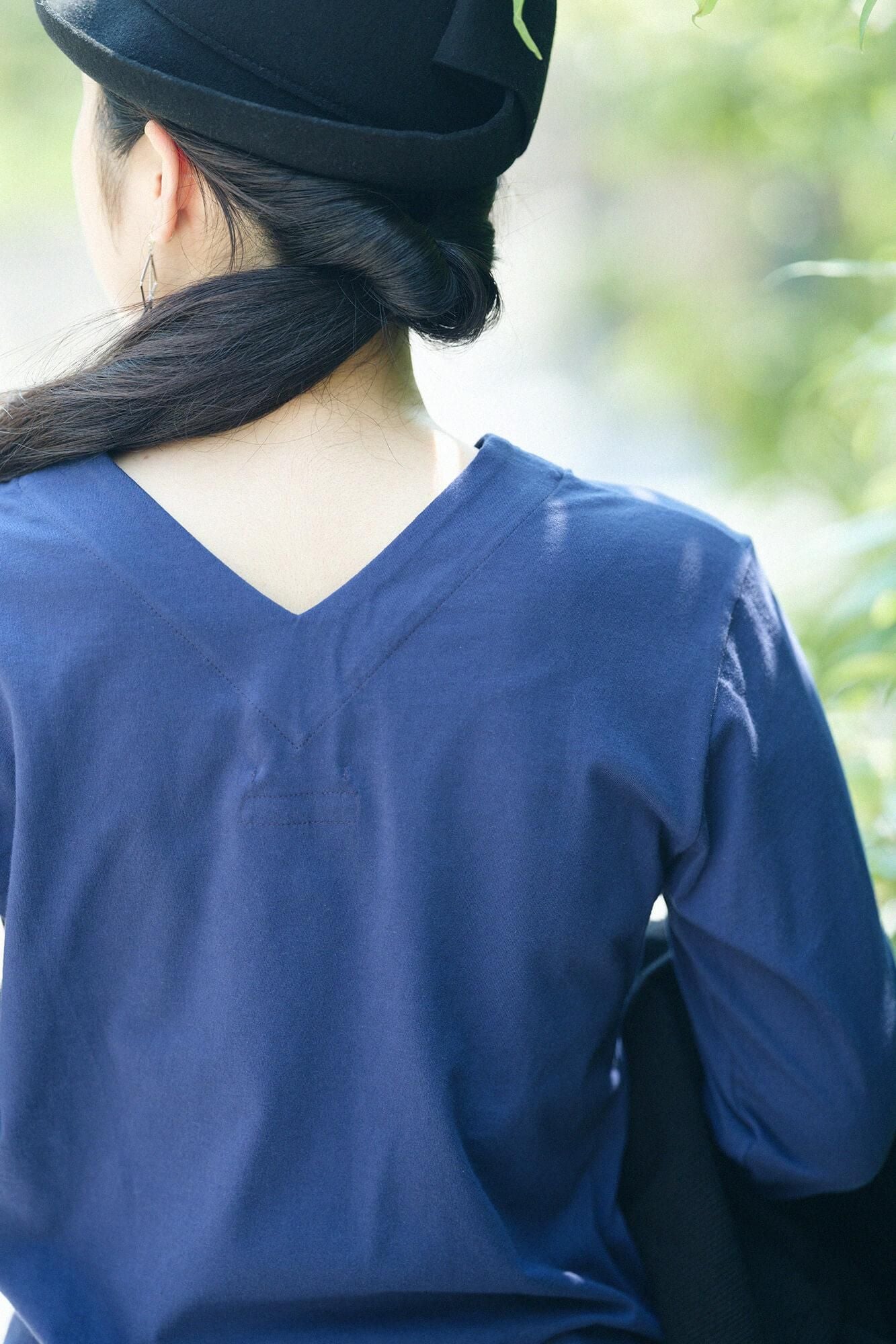 拉出领，不同袖子，30 件单件/深蓝色 x 麻色墨水