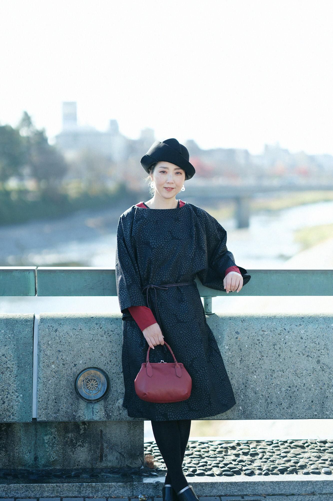 SOU・SOU×Y’SACCS
 藤蔓 手提口金包／紅色×點線