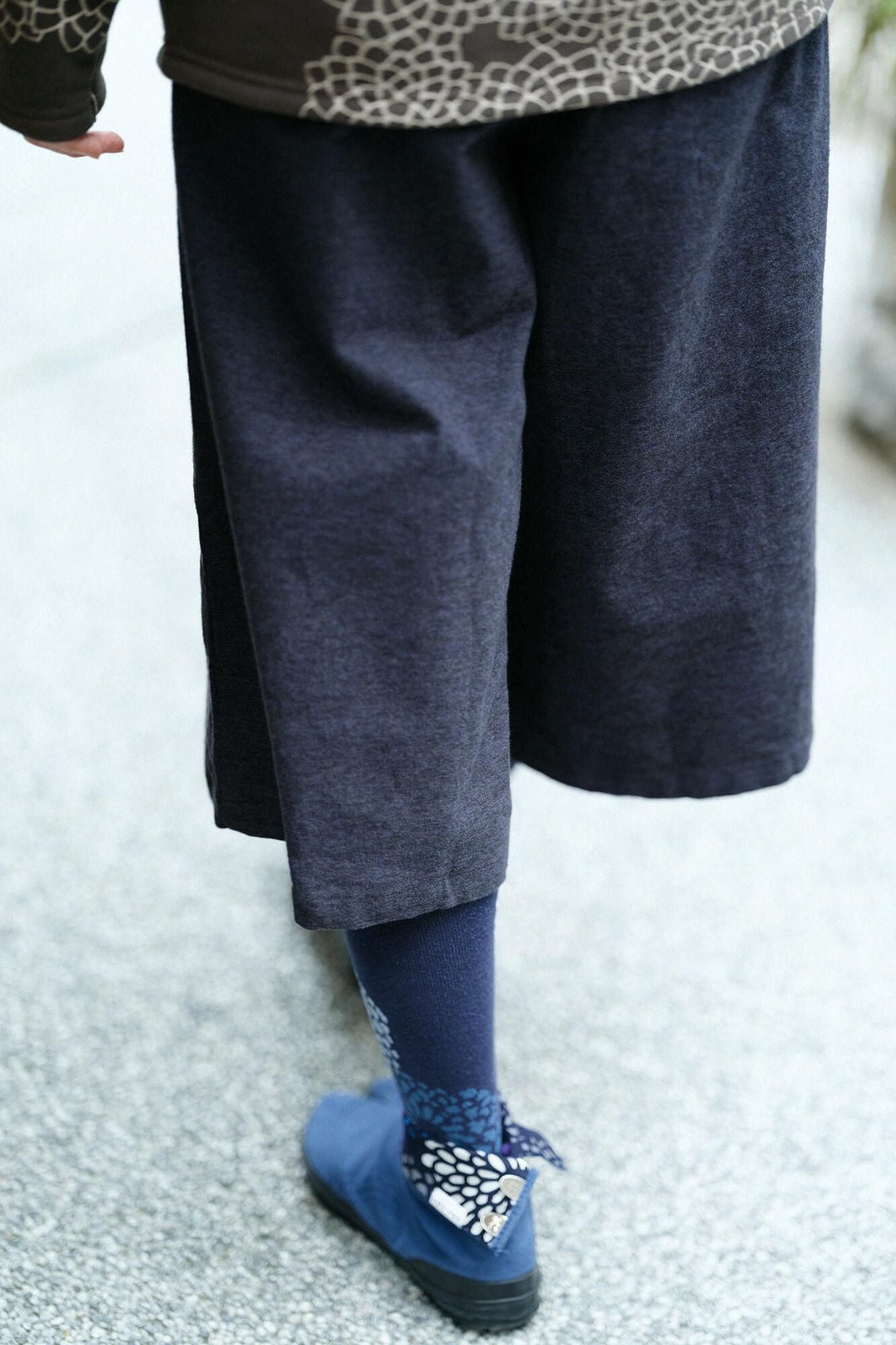 Tabi Tights／Chrysanthemum Navy Blue