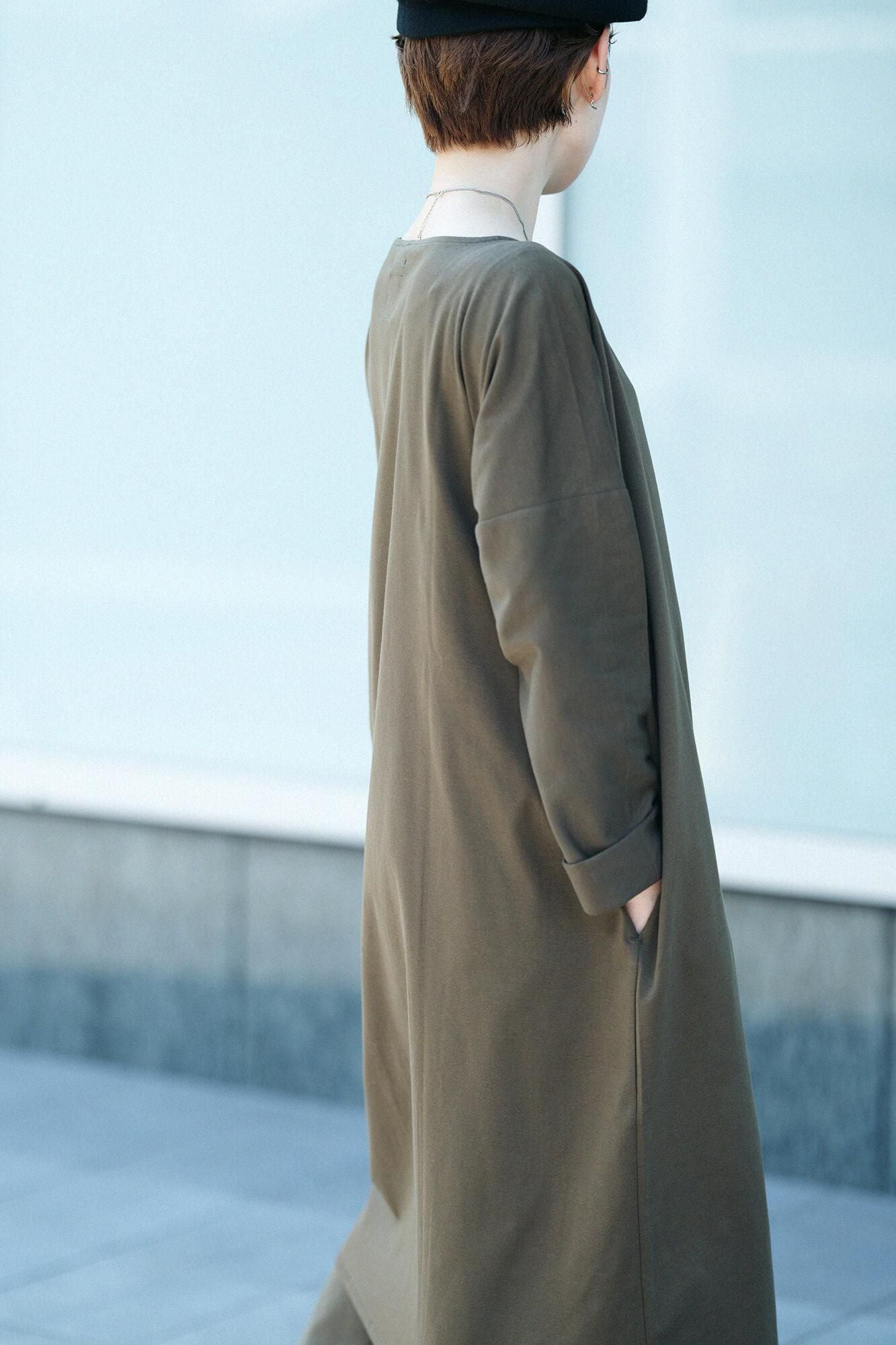 羅紋針織布 船領 長袖連衣裙／橄欖綠