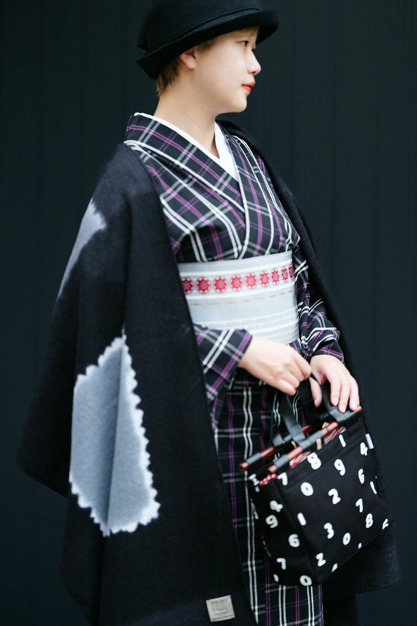 [※ Tailoration supplémentaire] ISE Cotton (20/20) Tissu kimono / Sou ・ Sou Lattice, Couleur de plumes humides x Purple antique (Nubariiro x Kodai Murasaki)