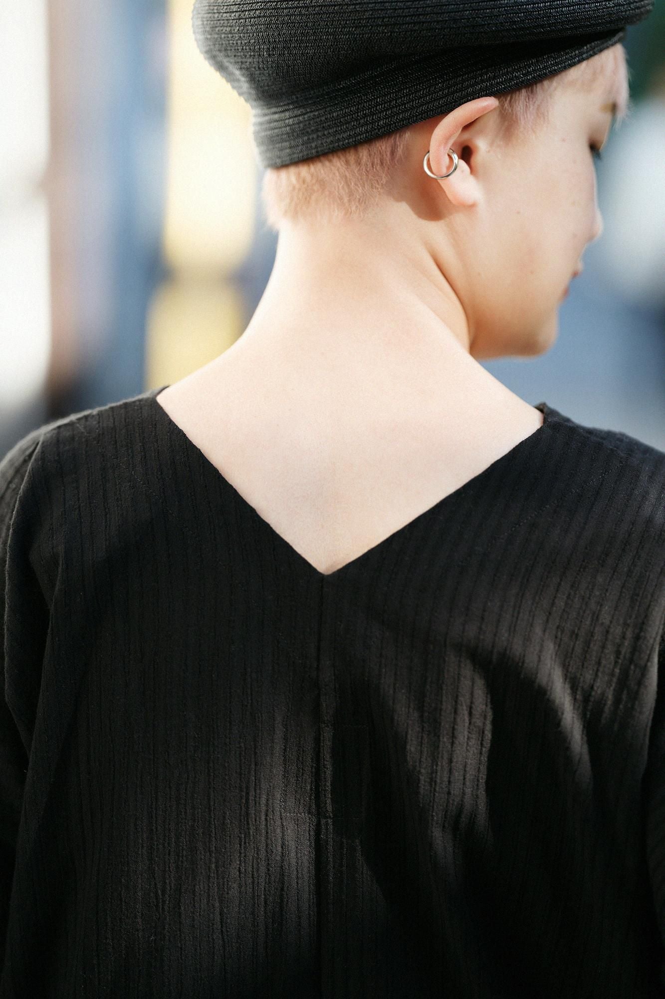 高島縮棉40/20 空羽 V領長方形洋裝 七分袖／黑色