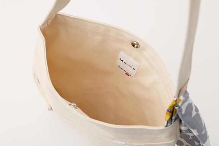 Odayaka Canvas Shoulder Bag with Ornament / Ecru×Yu