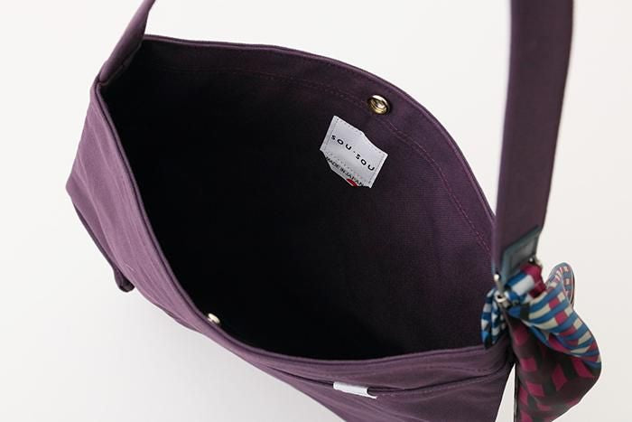 附飾帶  穩 帆布側背包／紫藍色×摩天大樓