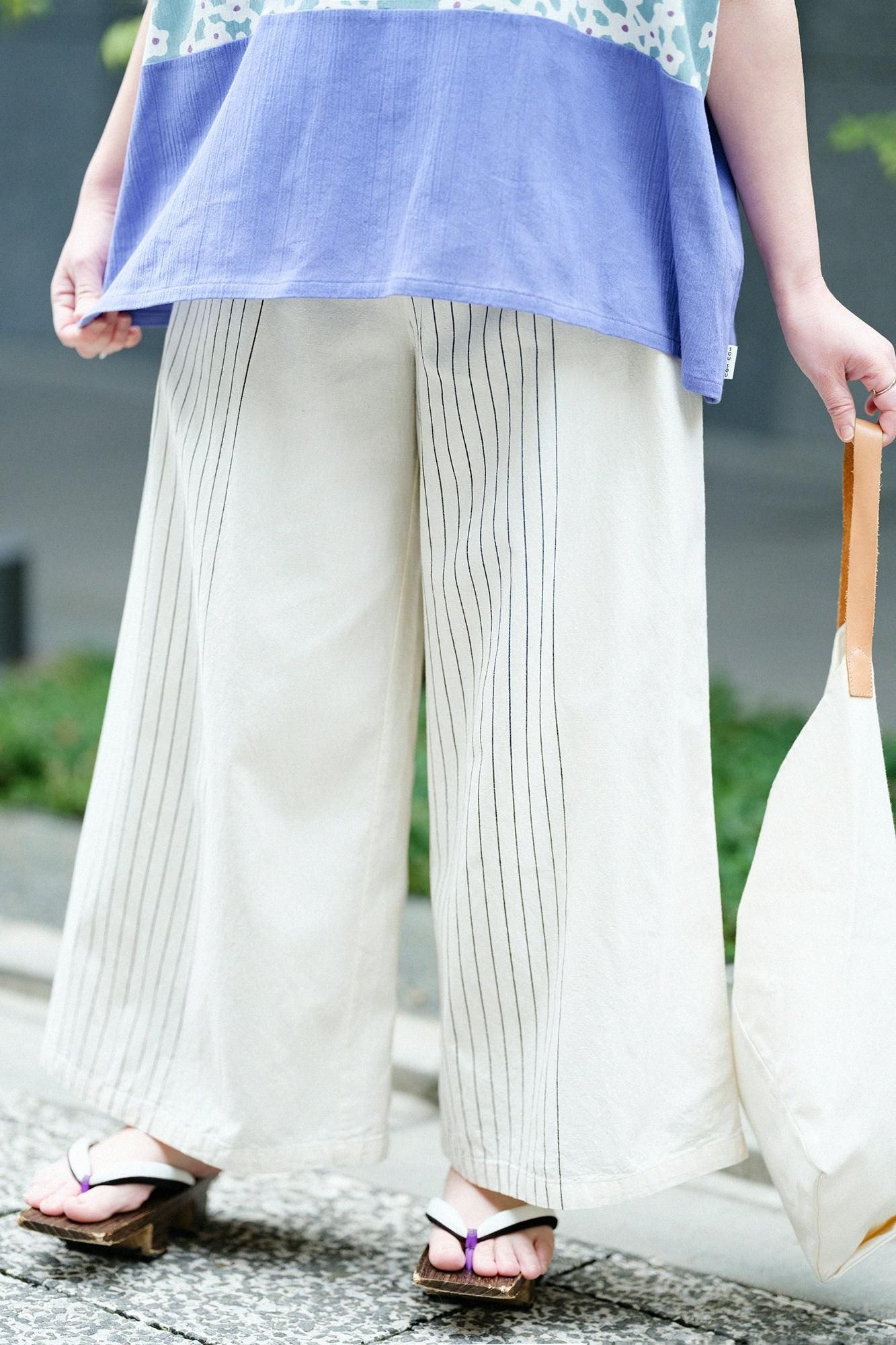 伊勢木綿 20/20 広形（ひろなり）もんぺ／半分縞（はんぶんじま） 生白（きじろ）