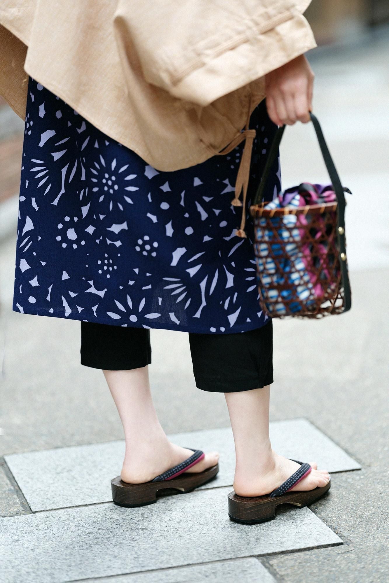 高島縮 40/40 えんゆう穿き／濡羽色（ぬればいろ）