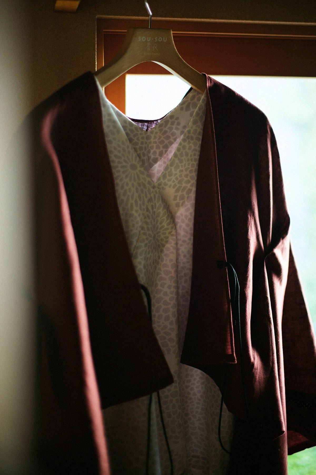 【Ships ard. 4/21】Chizimi Cotton 40/40 V-neck Shirt / Chrysanthemum