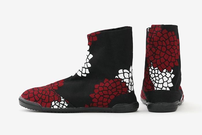 云之间的5条圆形的塔布袜/菊花