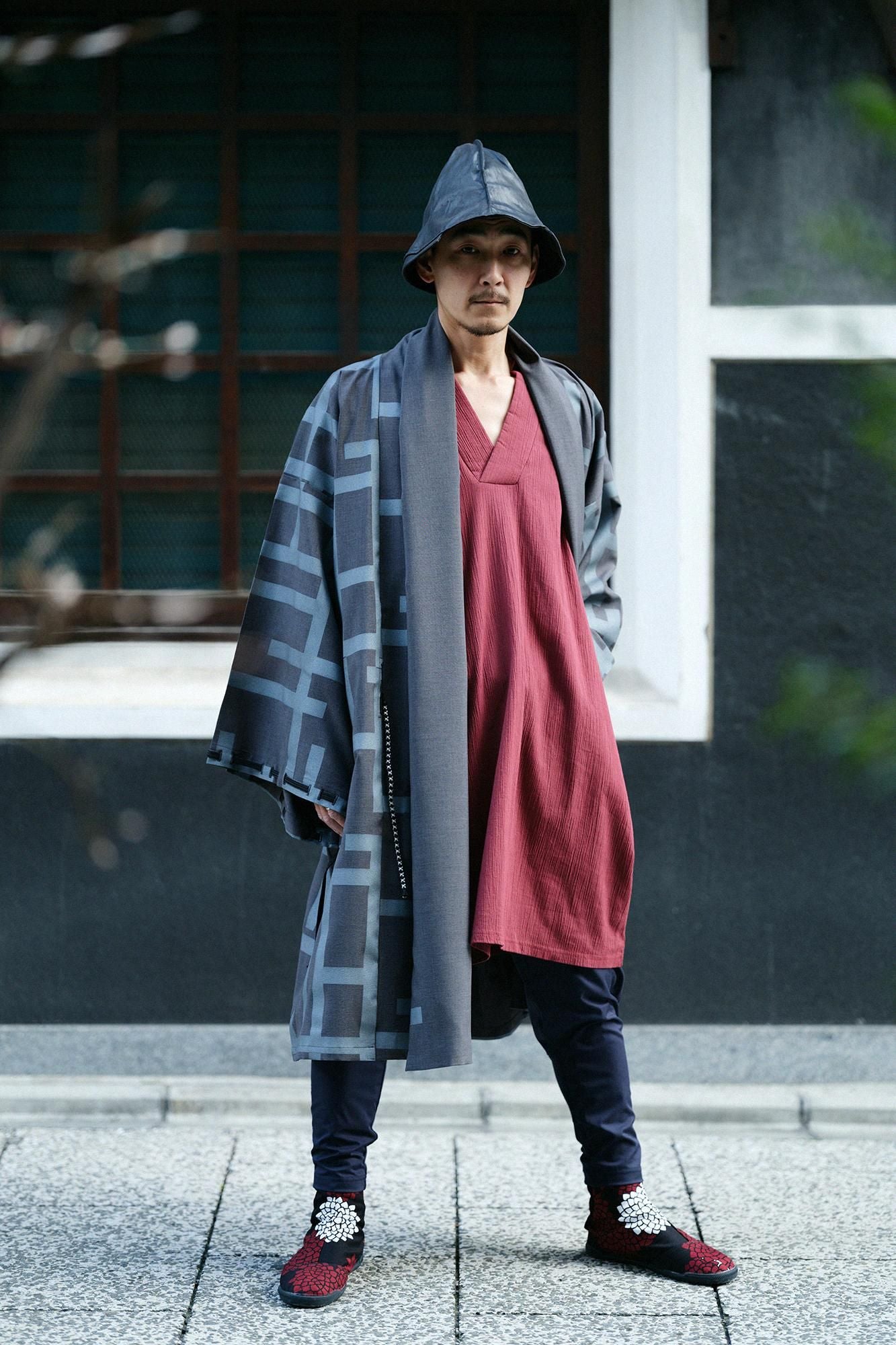 云之间的5条圆形的塔布袜/菊花