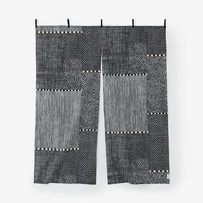 伊勢木綿 手ぬぐいのれん 2巾／間がさね 墨黒に苔（すみくろにこけ）