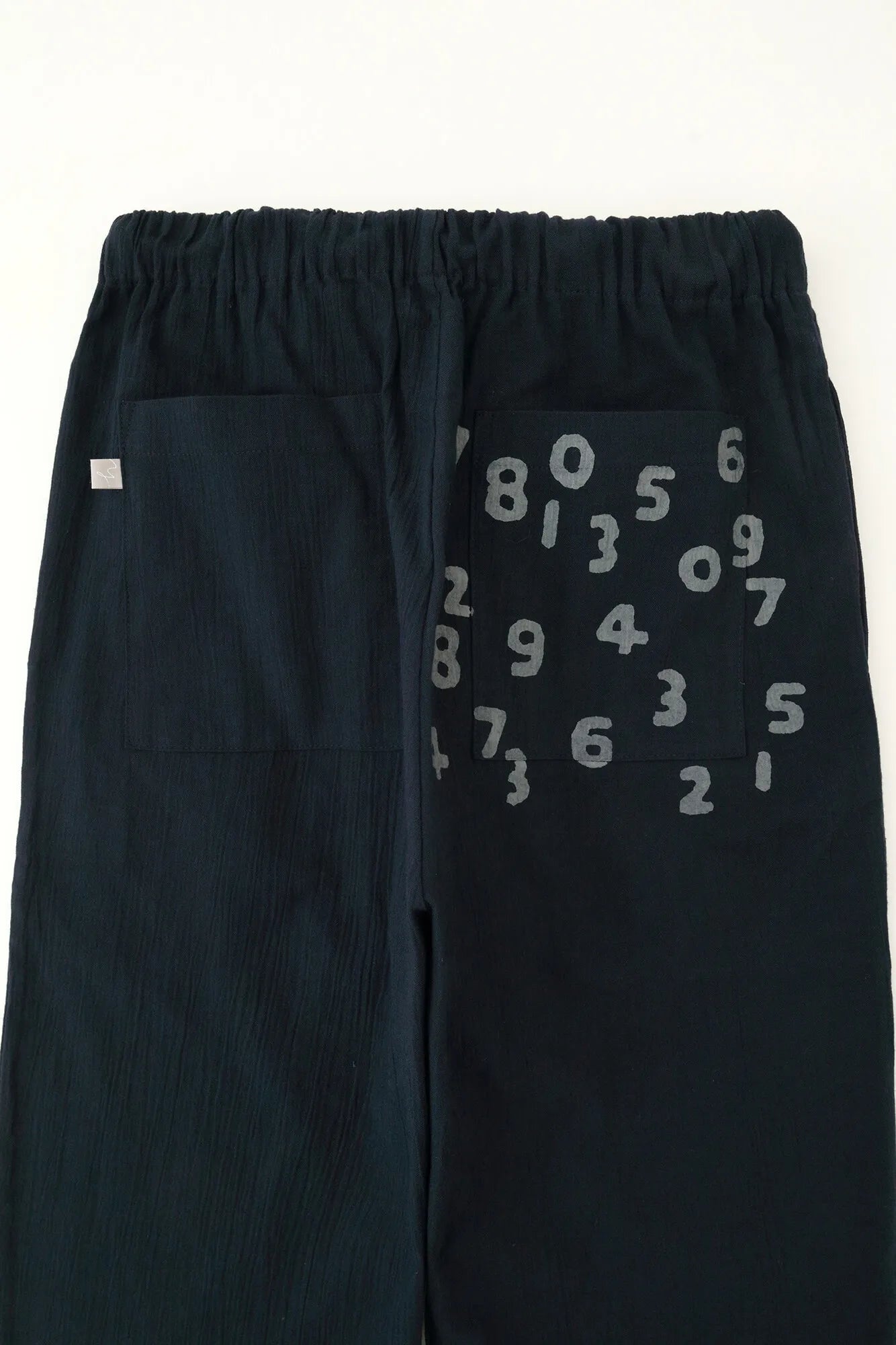 [Nur im Internet verfügbar] Shiji Takashima 20/20 Leicht zulaufende Hose/Helles Seladon