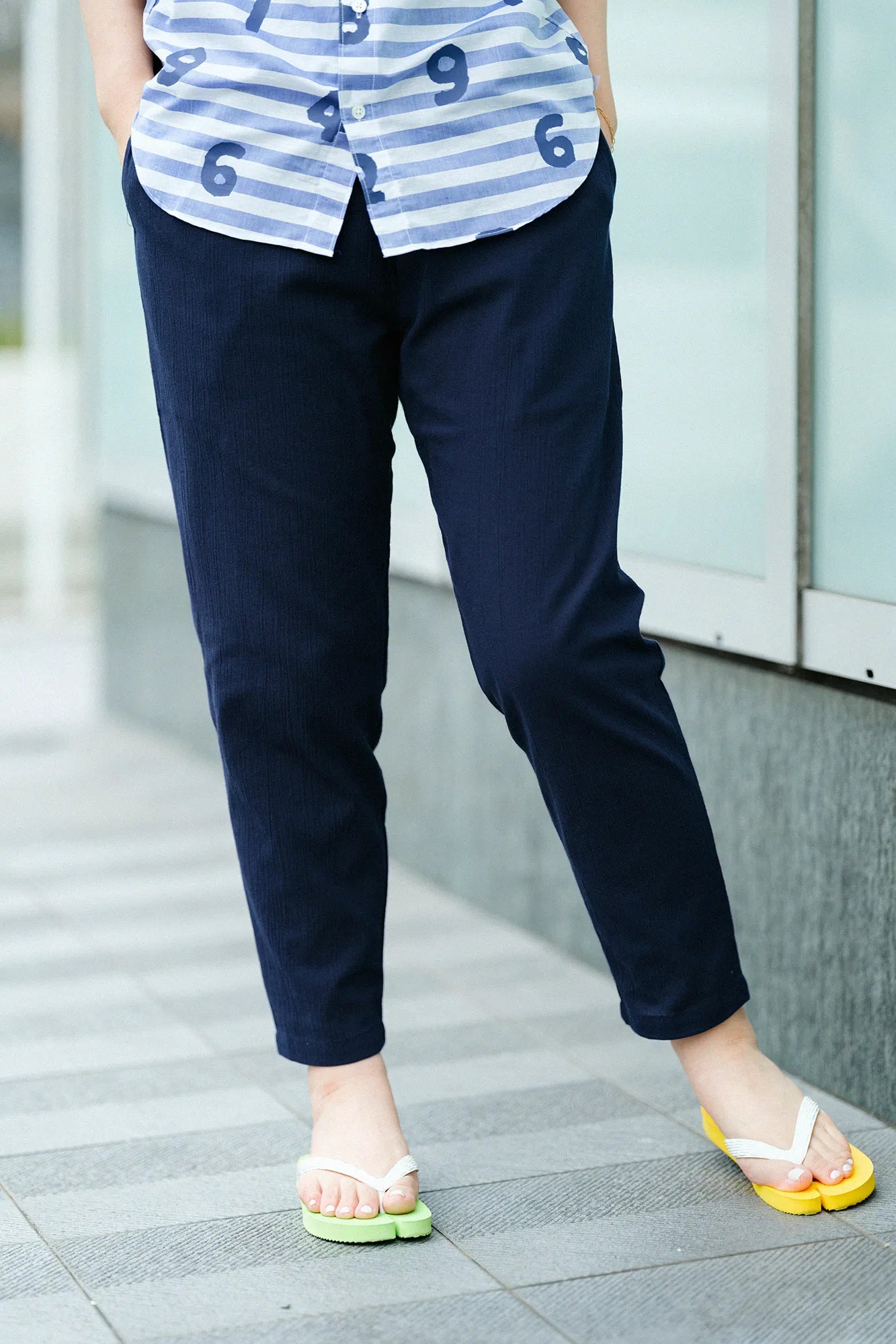 [Nur im Internet verfügbar] Shiji Takashima 20/20 Leicht zulaufende Hose/Helles Seladon