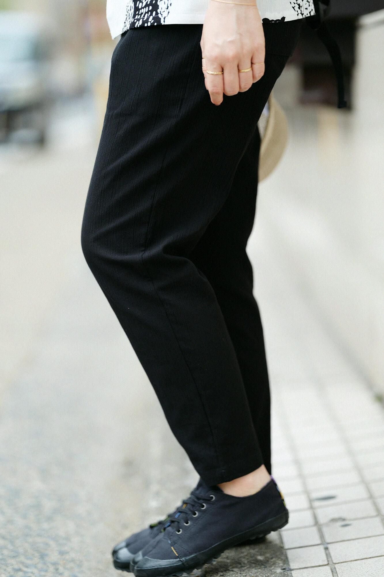 타카시마치지미 20/20 이지 테이퍼드 팬츠／검은색