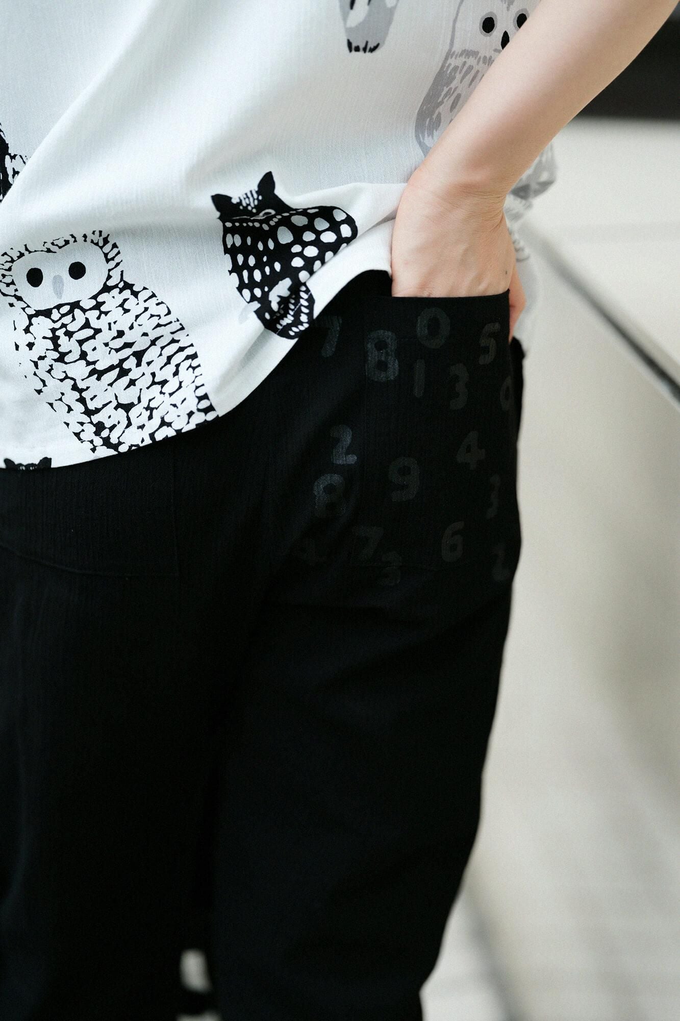 타카시마치지미 20/20 이지 테이퍼드 팬츠／검은색