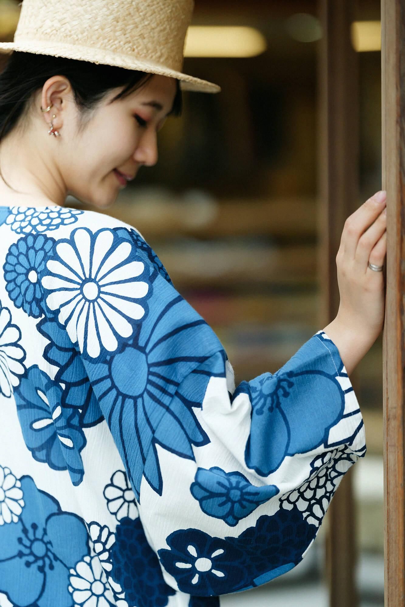 高島縮 20/20 藍捺染（あいなせん） 薙刀長方形衣（なぎなた