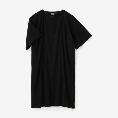 타카시마치지미 40/40 히라소데 보트넥 원피스／검은색