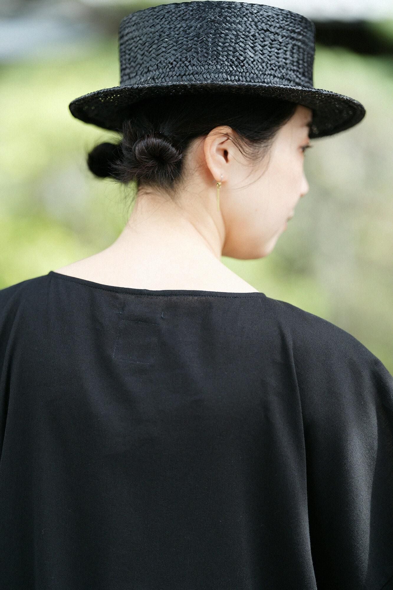 타카시마치지미 40/40 히라소데 보트넥 원피스／검은색