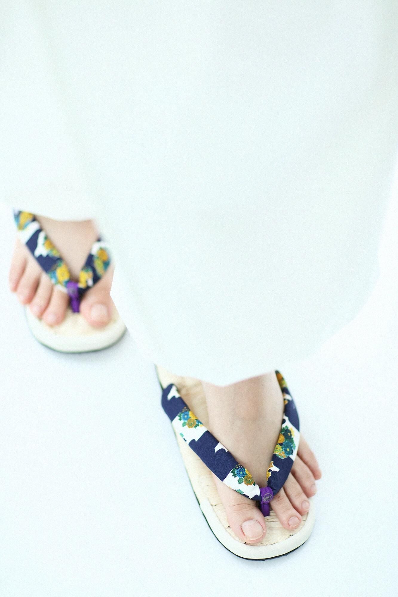 草履涼鞋 茶竹／花衣