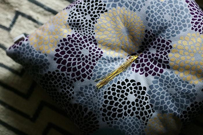 SOU・SOUKyoto Cushion（No.8 Canvas）／Chrysanthemum Chongyang(butterflyYocormorant)【※DeliveryApproximately 3 weeks]