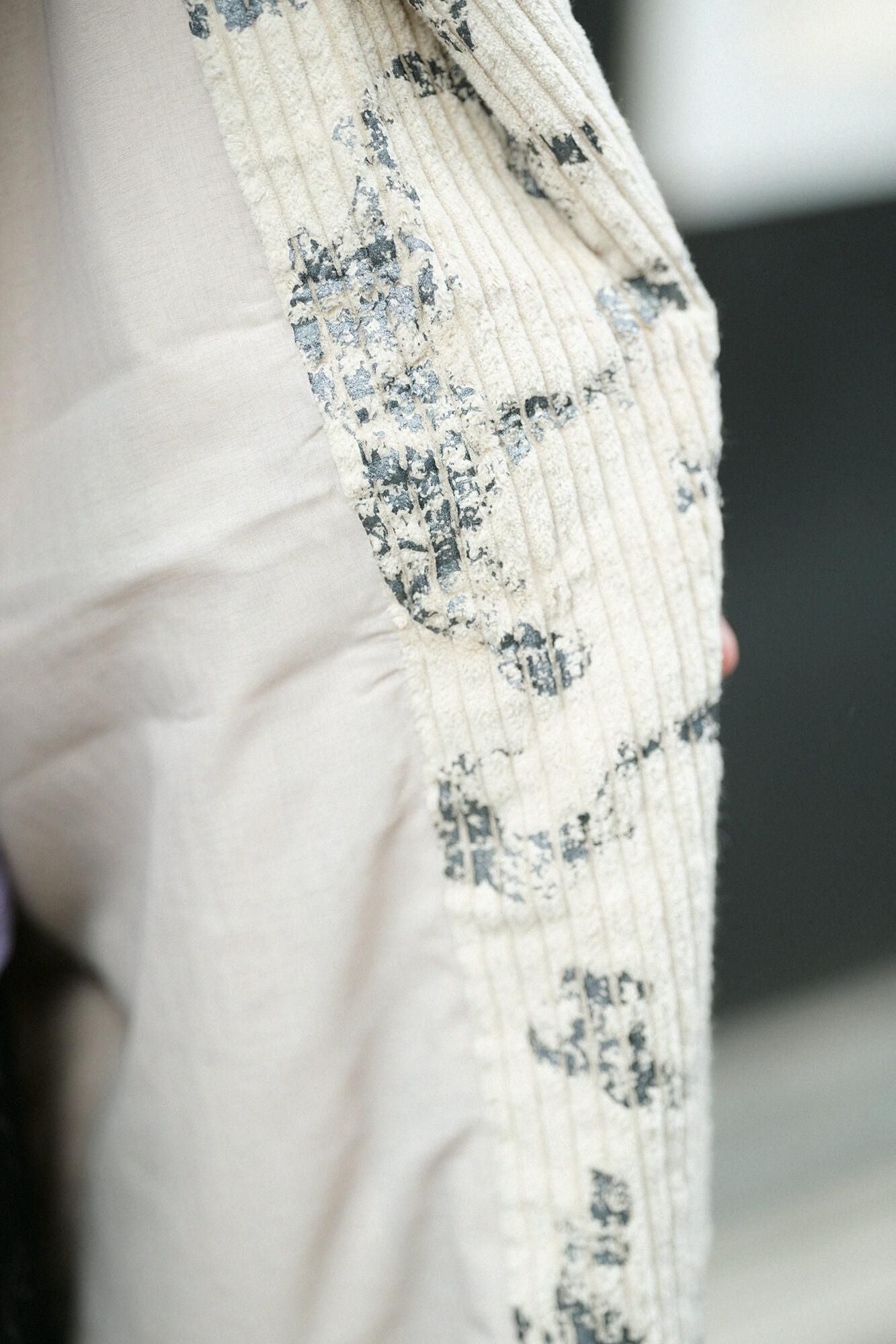 【net Limited】Corduroy Rectangular Sleeve Coat with Lining /  Yama Raging Billows Era Beige