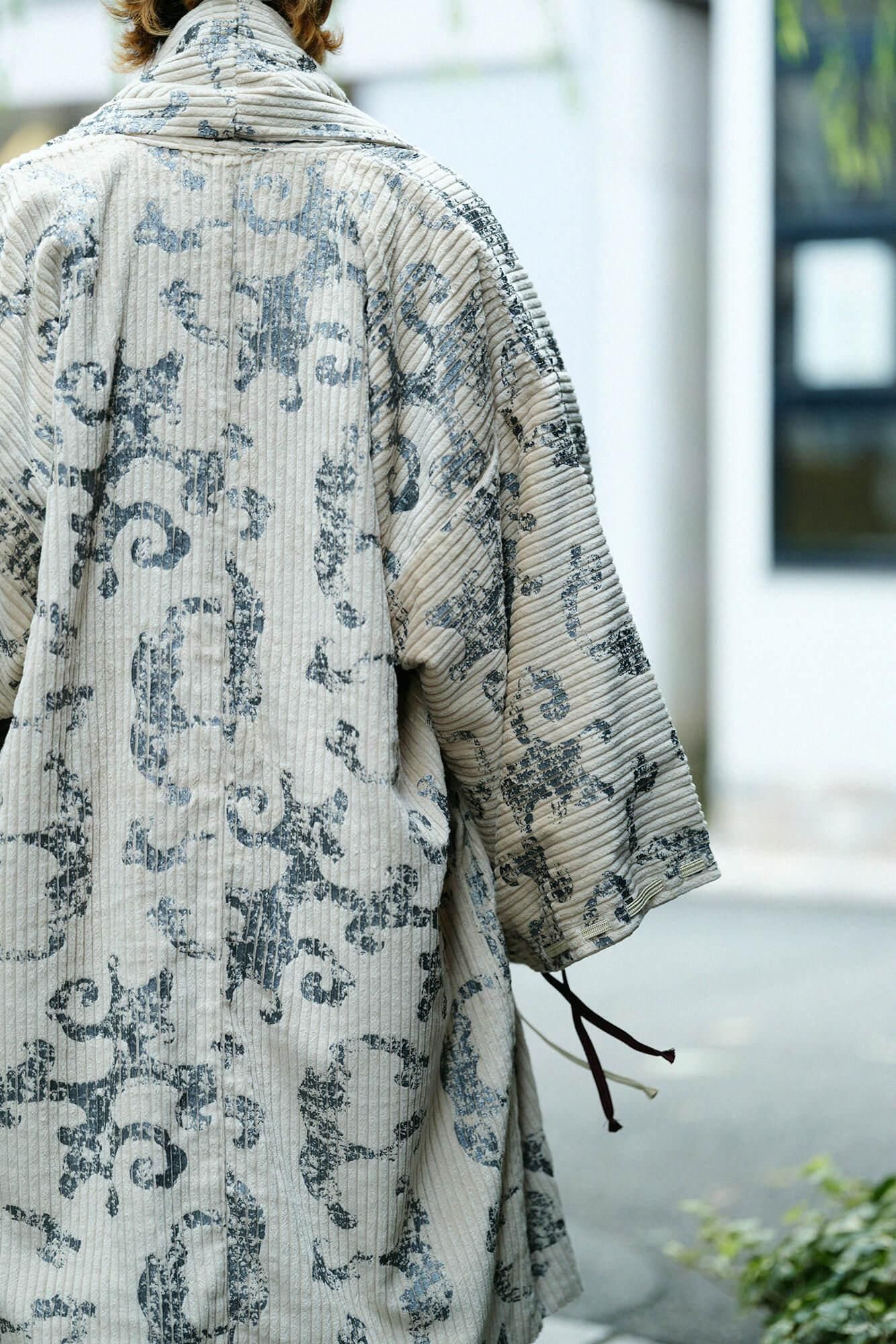 【net Limited】Corduroy Rectangular Sleeve Coat with Lining /  Yama Raging Billows Era Beige