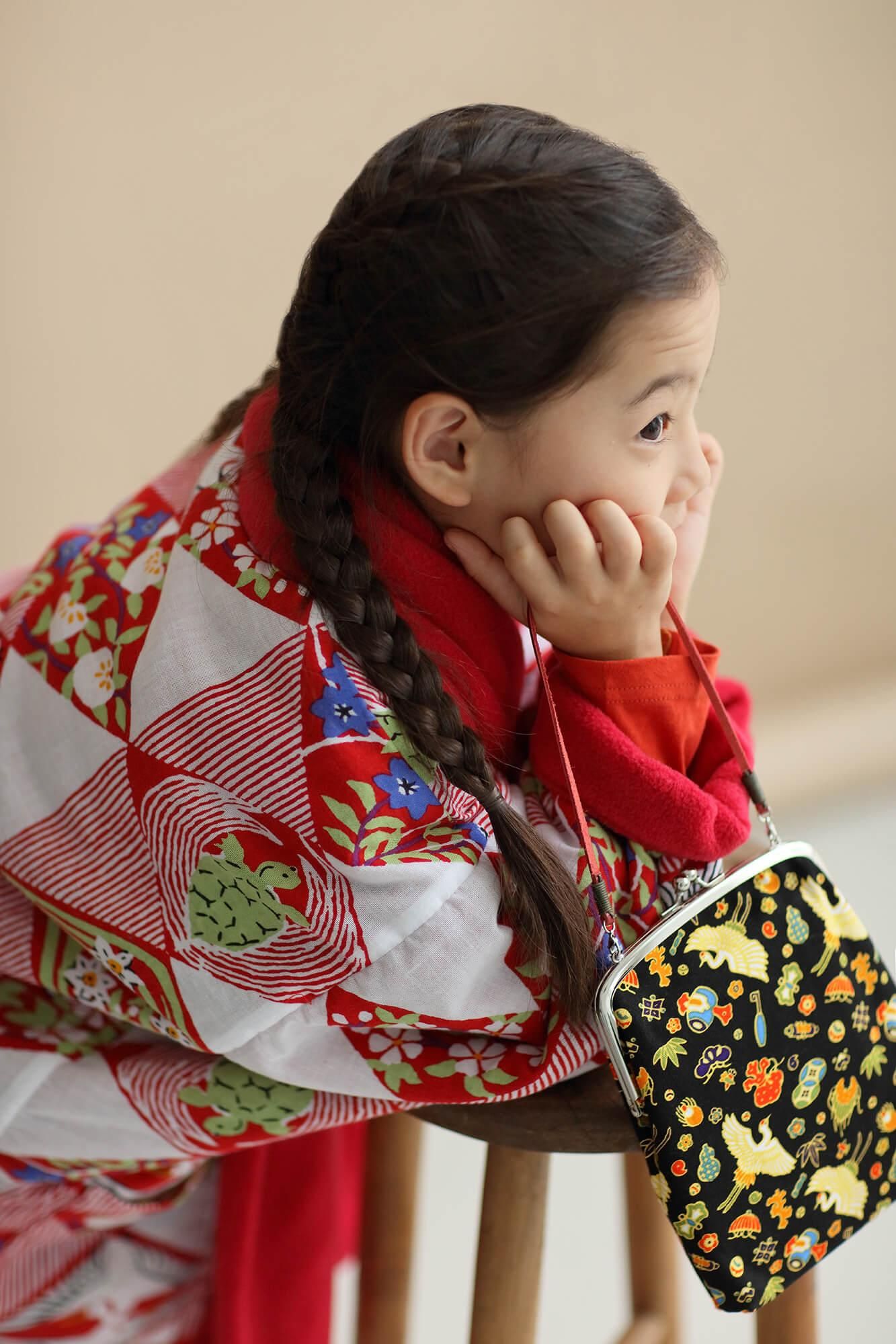 ●플리스 어린이 모지리 소데／빨간색×이와이비시츠나기