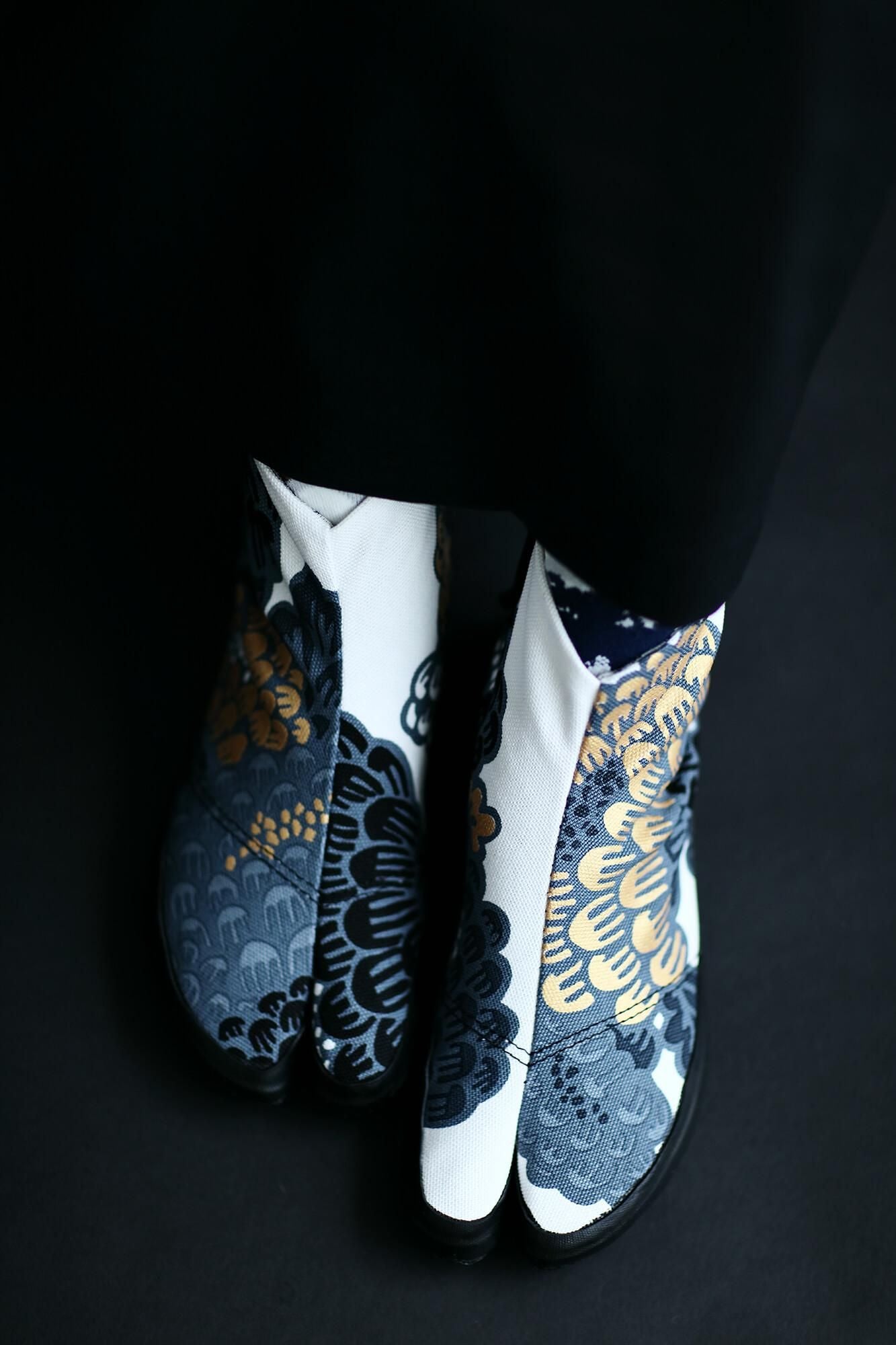 Jikatabi/Kenran Horai eingefügt