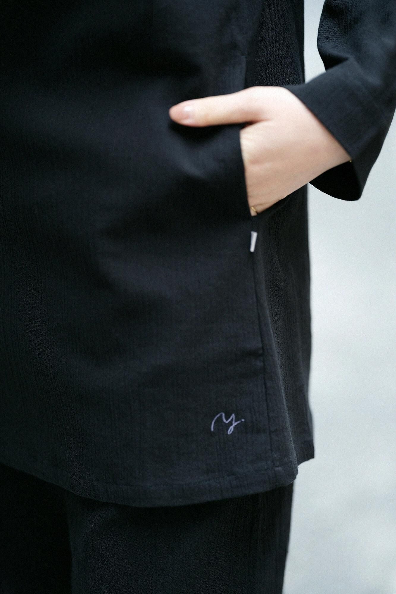 Chizimi Cotton 20/20 Long Sleeve Tunic / Black