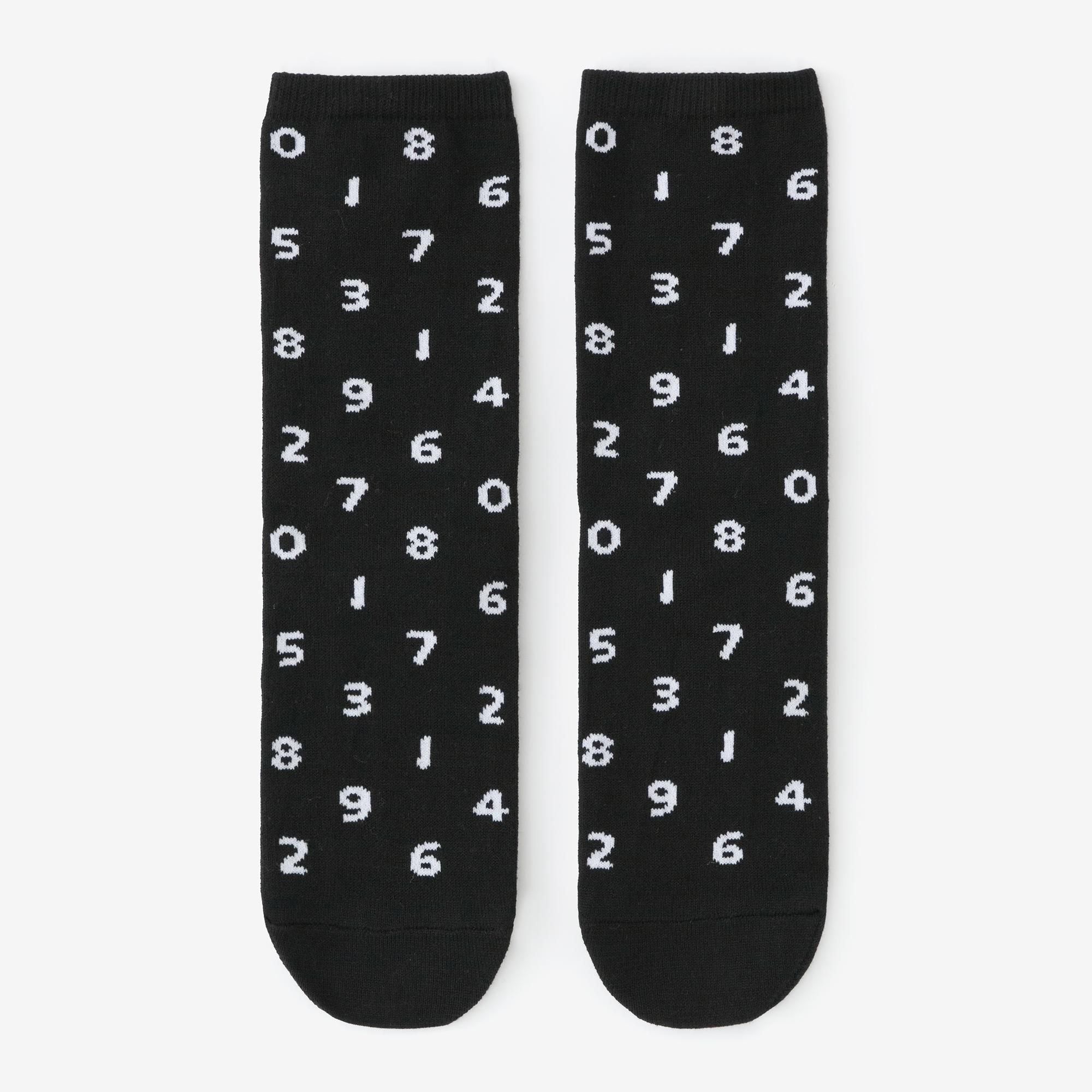 Round Toe Tabi Socks (Mid-calf)／SO-SU-U Black×White