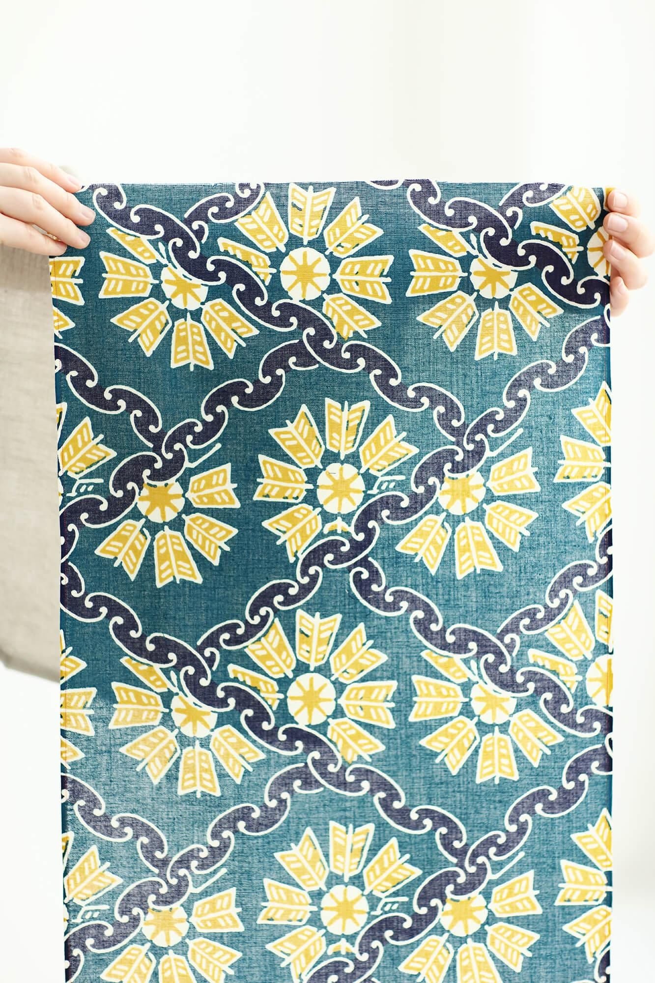 Isemomen Cotton Textile Handkerchief / Continuation of Arrow Wheel-Recreation